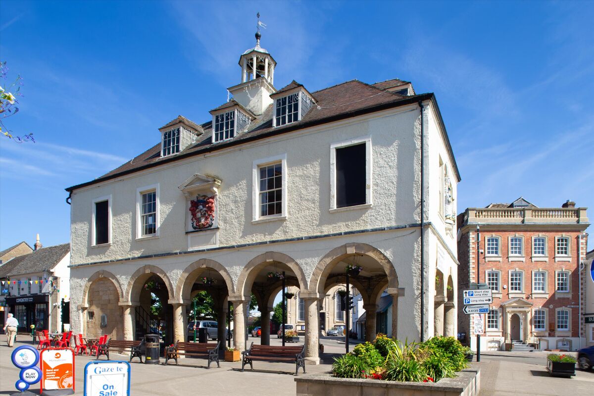 house for sale in Tilsdown Gardens, Dursley, GL11 5QH BTD012375518 Knight Frank