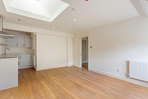 Picture of 1 bedroom flat for sale.