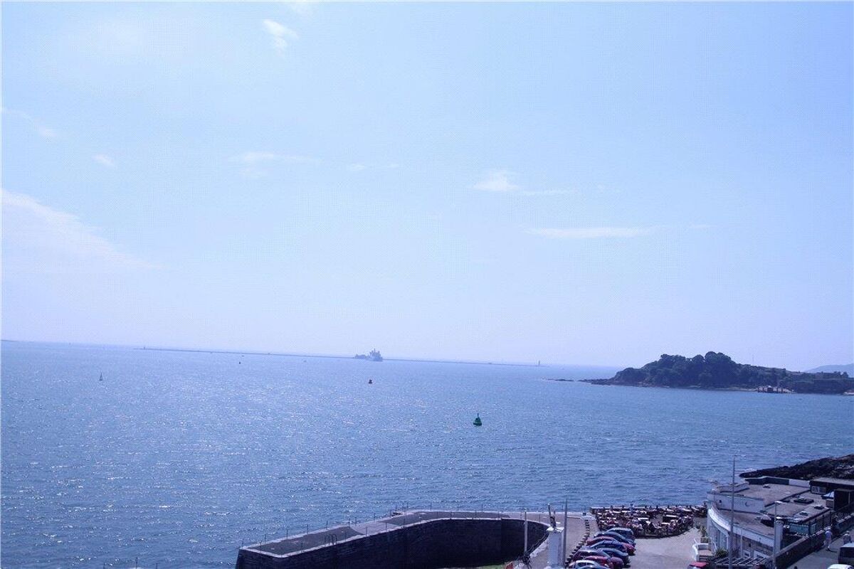 flat for sale in Apartment 11, Rivage Apartments, Pier Street, Plymouth