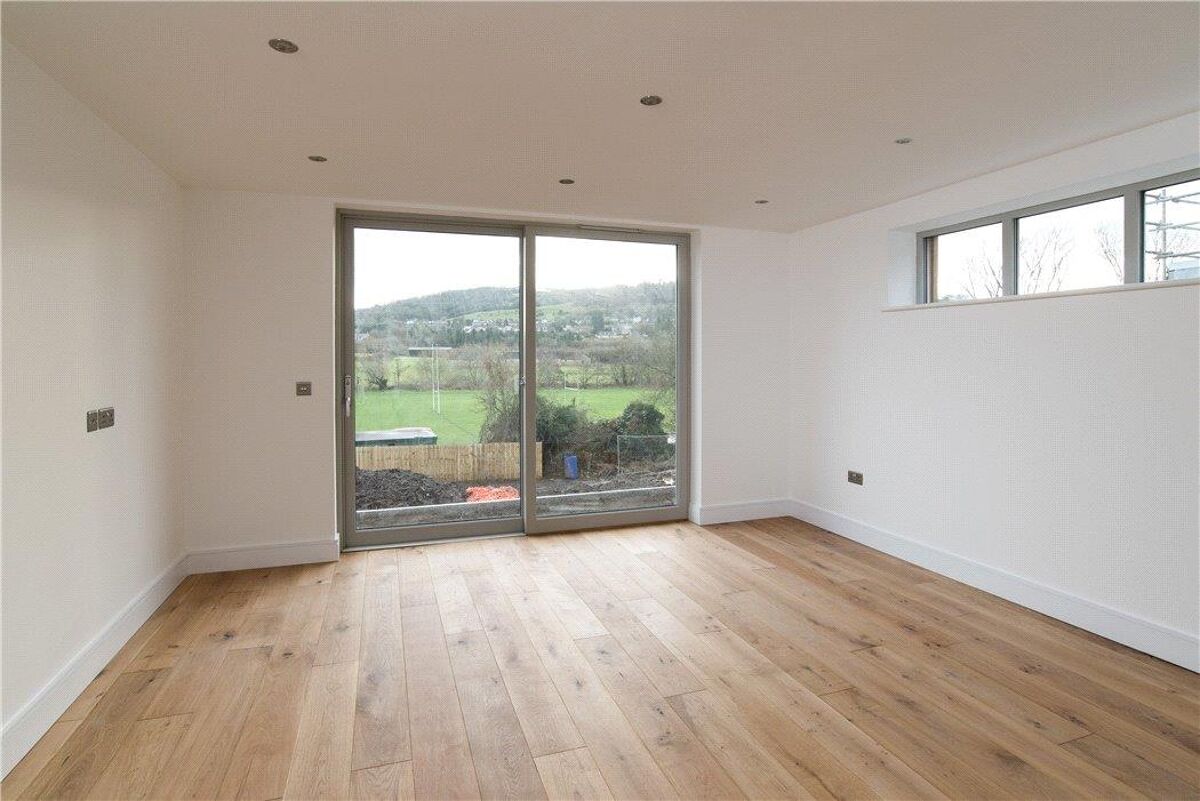 house for sale in Hicks Field, London Road West, Batheaston, BA1