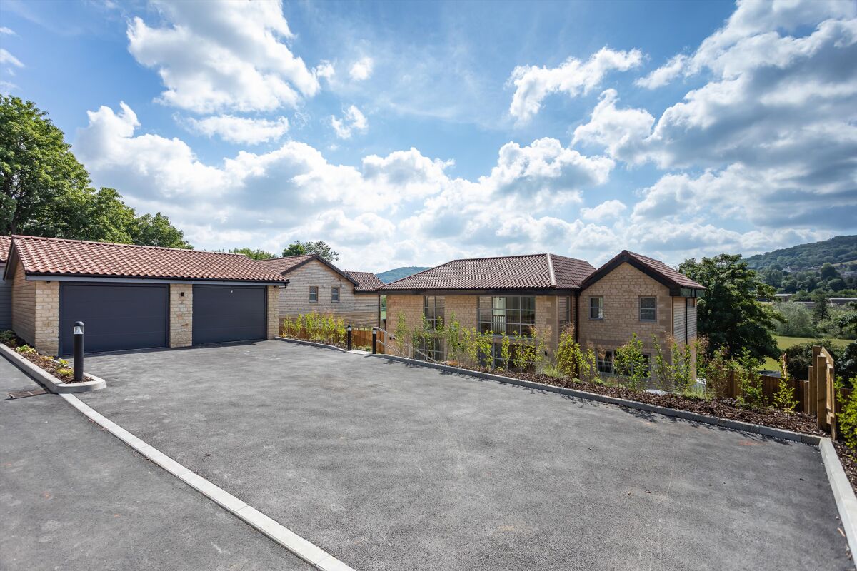 house for sale in Hicks Field, London Road West, Batheaston, BA1