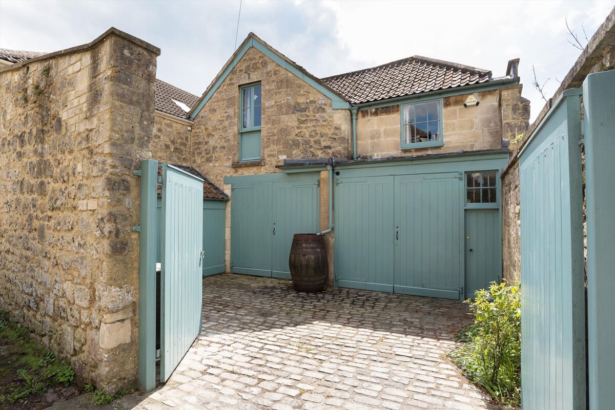 house for sale in Lansdown Crescent, Bath, Somerset, BA1 BTH012098852