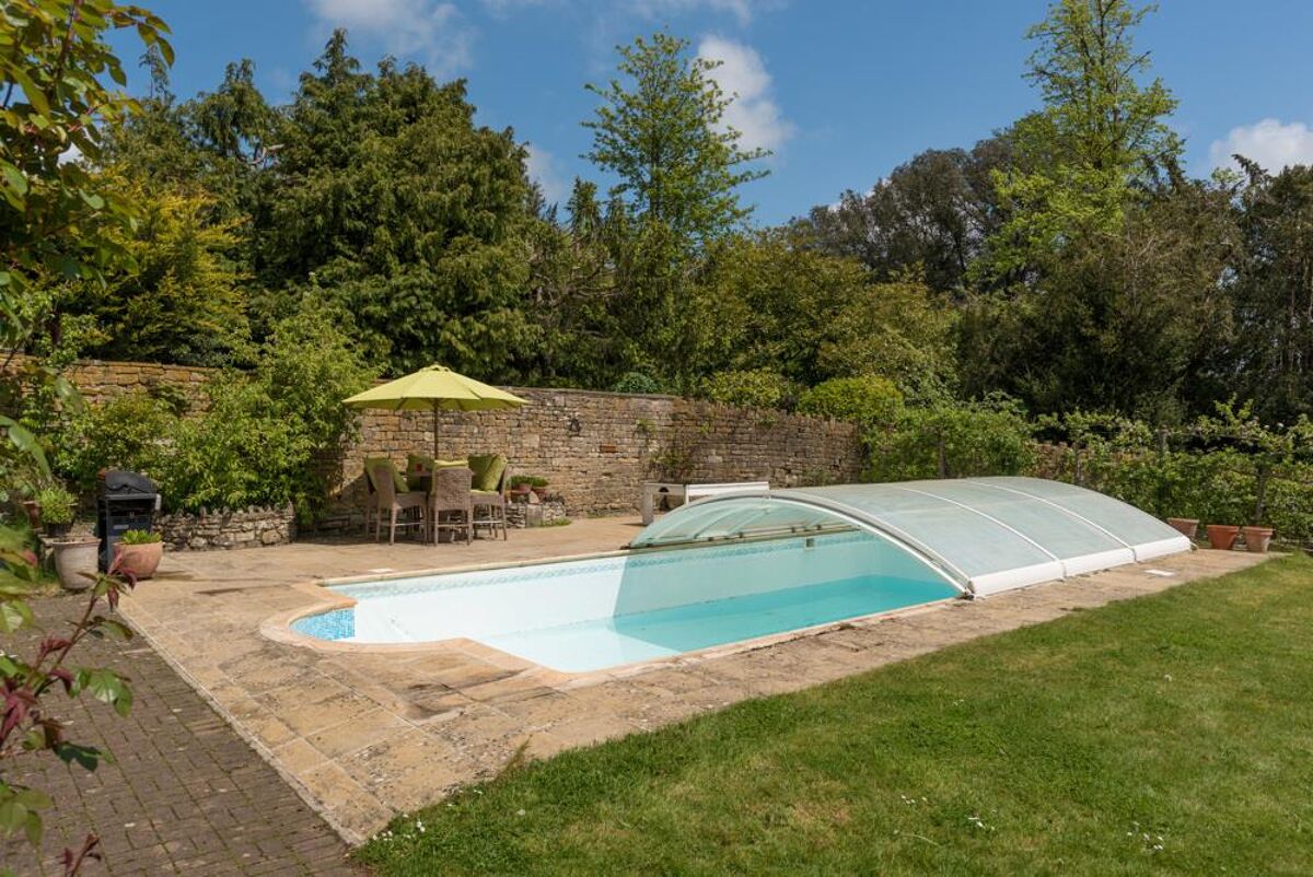 house for sale in Bannerdown Close, Batheaston, Bath, Somerset, BA1