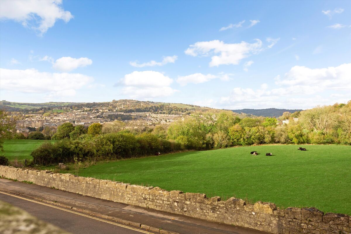 townhouse for sale in Macaulay Buildings, Bath, Somerset, BA2