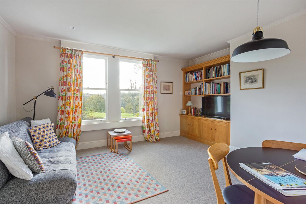 townhouse for sale in Macaulay Buildings, Bath, Somerset, BA2