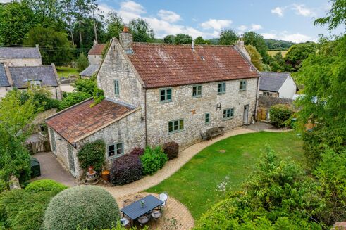 Picture of 4 bedroom barn conversion for sale.