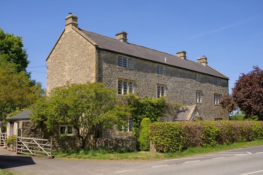 Image of Hunters Hall, Ashwicke, Nr Marshfield, Chippenham, Wiltshire, SN14