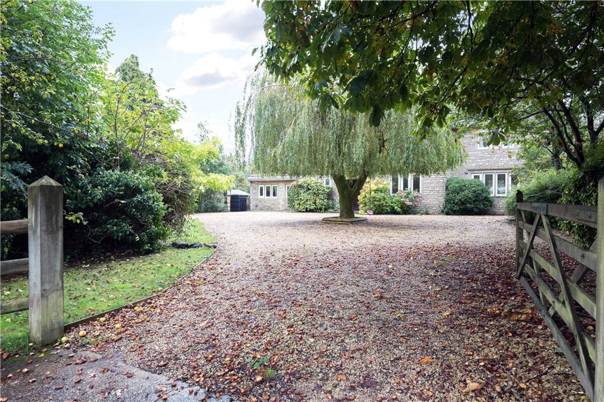 house for sale in Nettleton, Chippenham, Wiltshire, SN14 BTH080209