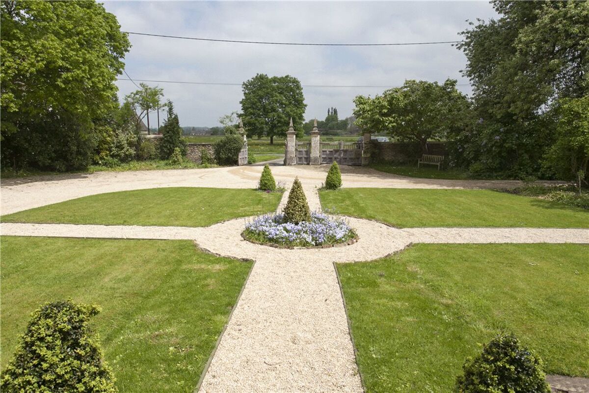 house for sale in Broughton Gifford, Melksham, Wiltshire, SN12