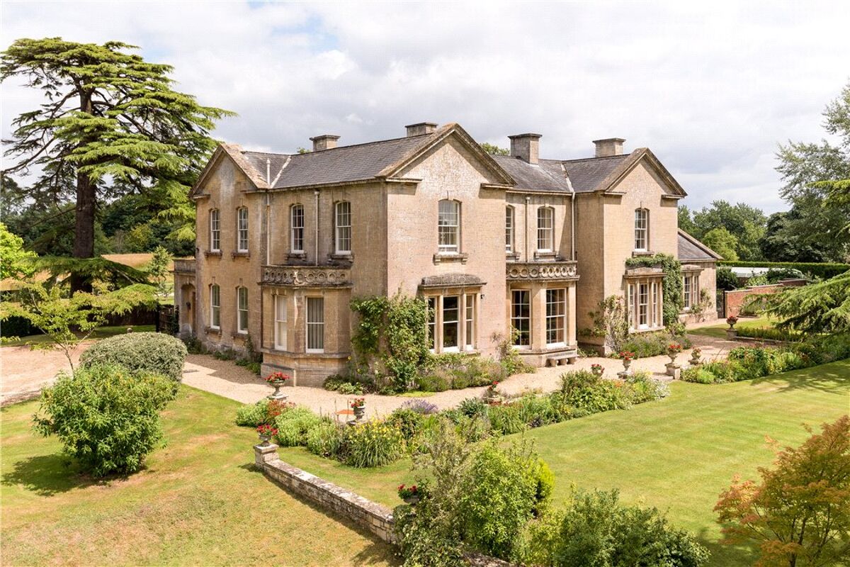 house for sale in Sandridge Common, Melksham, Wiltshire, SN12