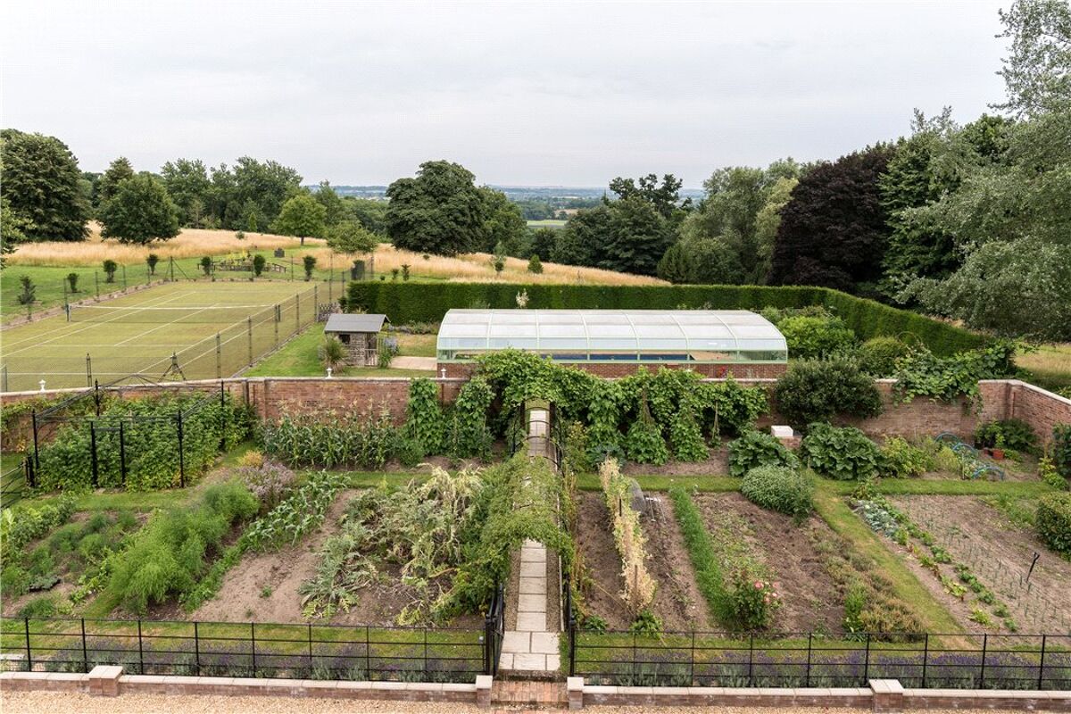 house for sale in Sandridge Common, Melksham, Wiltshire, SN12