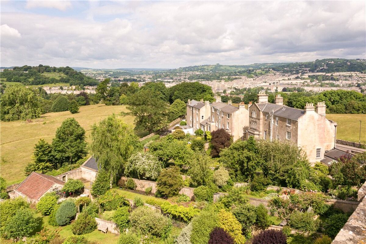 house for sale in Macaulay Buildings, Bath, Somerset, BA2