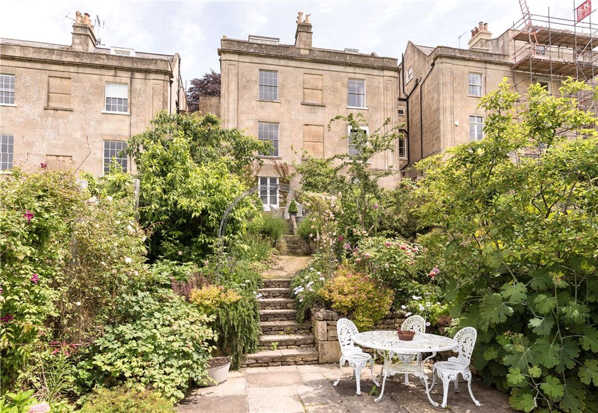 house for sale in Macaulay Buildings, Bath, Somerset, BA2