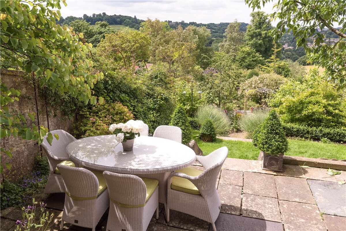 house for sale in Macaulay Buildings, Bath, Somerset, BA2