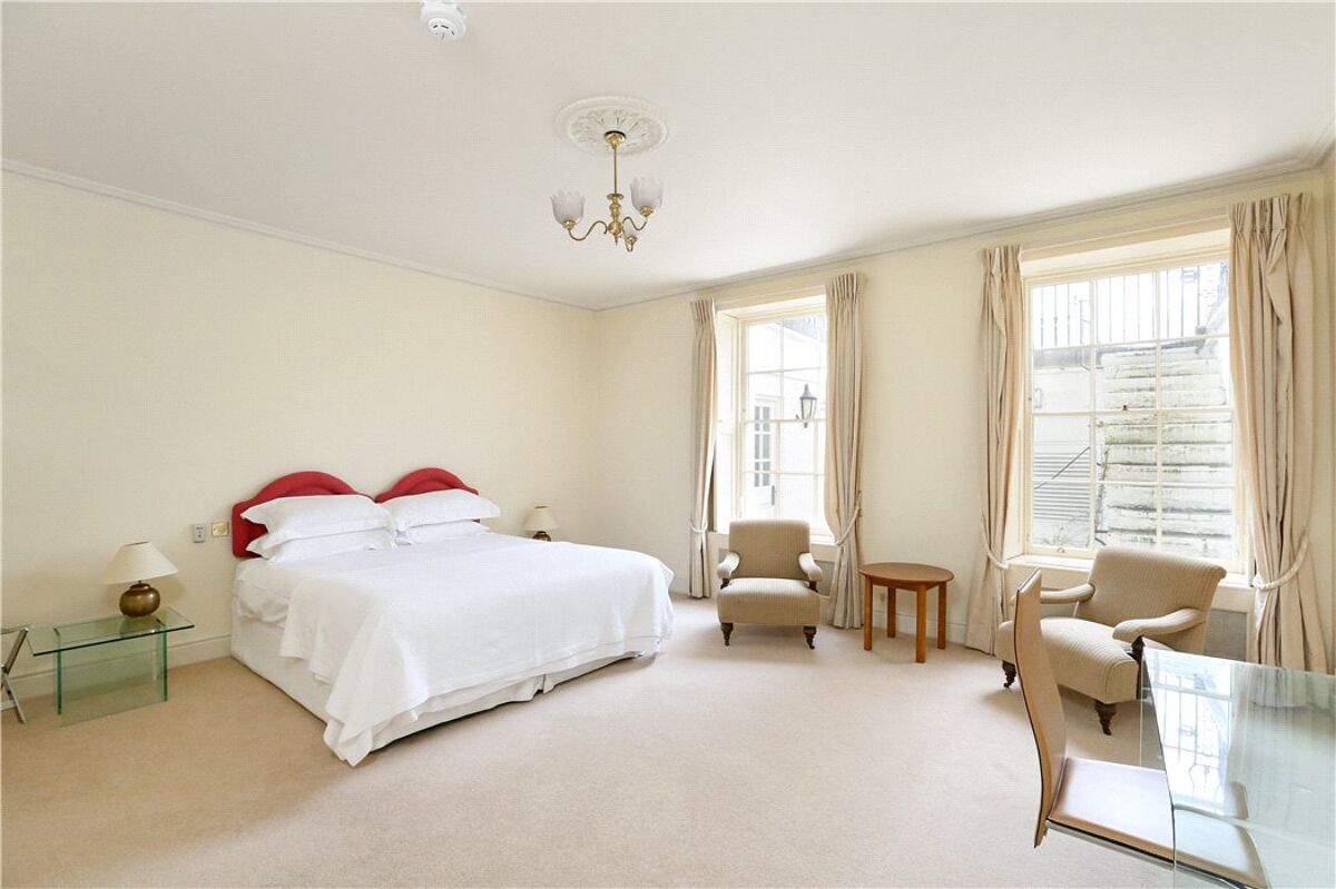 house for sale in Lansdown Crescent, Bath, Somerset, BA1 BTH180320