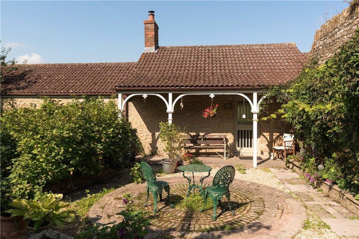 house for sale in Cuckoo Lane, Frome, Somerset, BA11 BTH190066