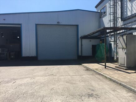 Picture of 11,430 sqft Industrial/Distribution for rent.