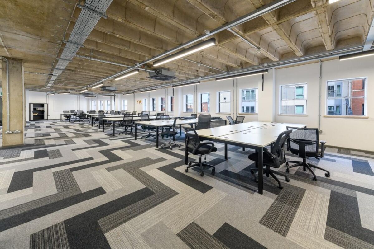 Good Quality, Fully Fitted Offices Close to Cardiff Central Railway Station with Parking.