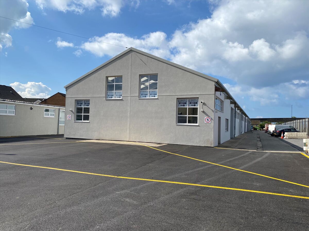 2,530 sq ft Workshop Unit for rent in Railway Buildings, Neath, SA11 ...