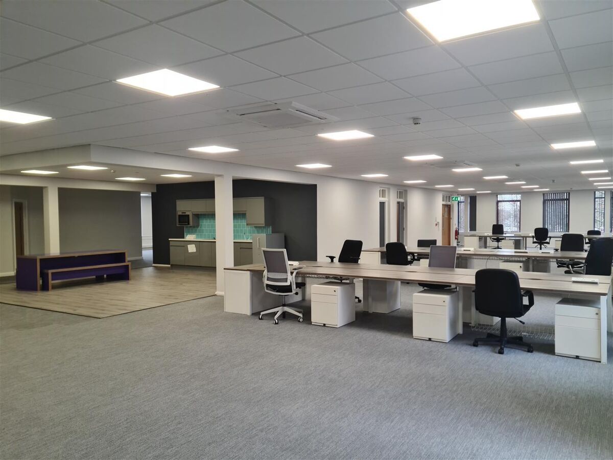Office (Bus. Park) to rent in 3 Alexandra Gate, Ffordd Pengam, Cardiff