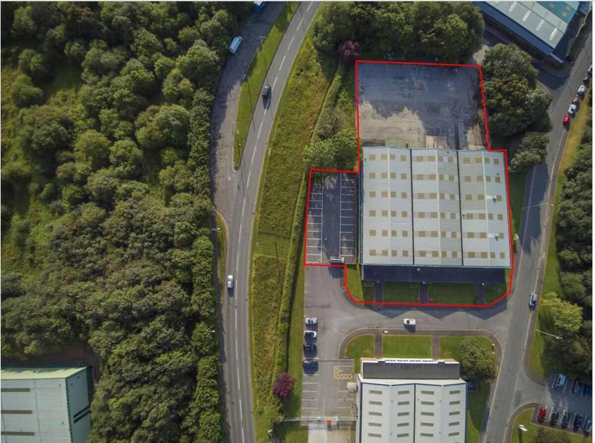 TO LET: Unit F1 –F3, Coedcae Lane Industrial Estate