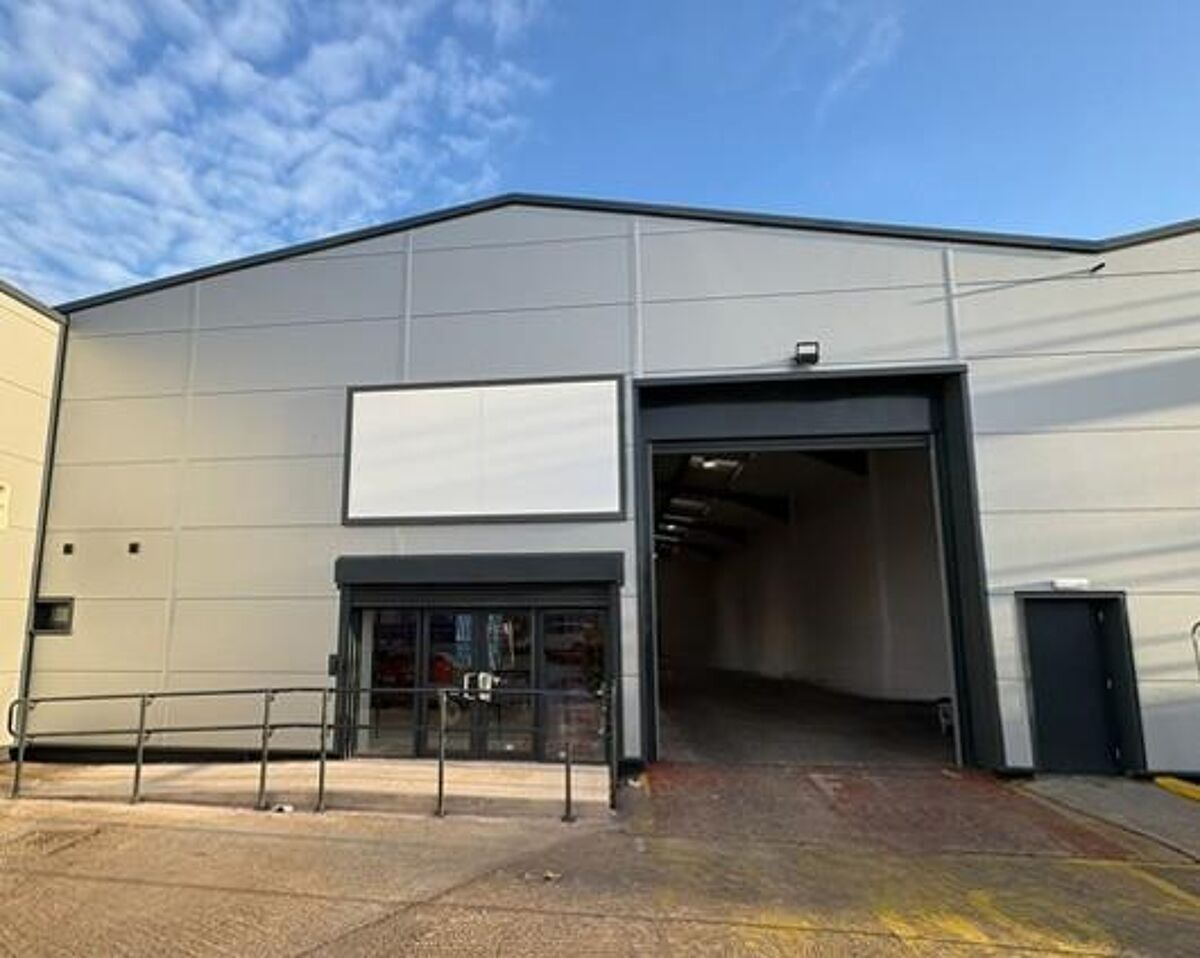 TO LET: Unit 6, Dominions Way Trading Estate, Newport Road, Cardiff, CF24 1RF
