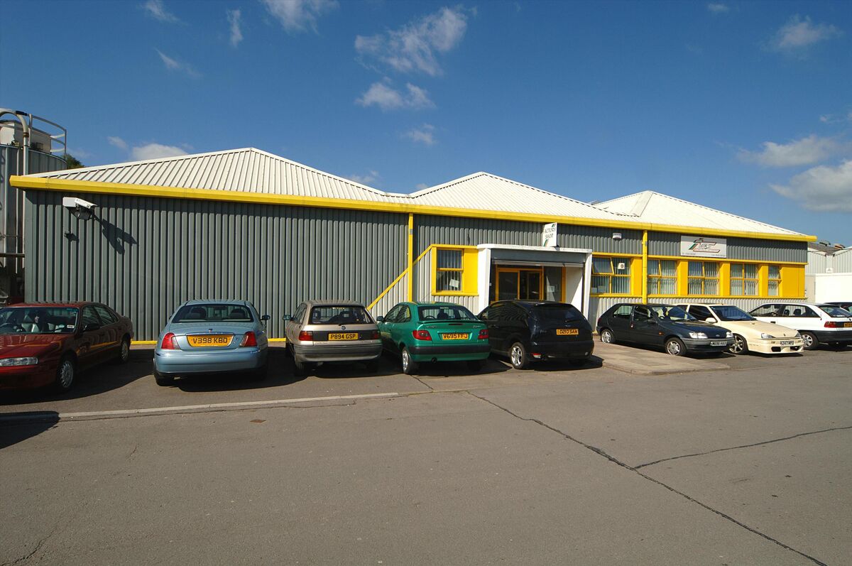 TO LET: Unit 1 Riverside, Treforest Industrial Estate, Pontypridd, Rhondda Cynon Taff CF37 5TG