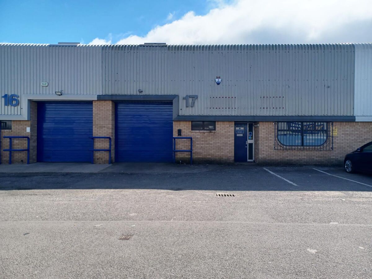 TO LET: Unit 17, Court Road Industrial Estate, Cwmbran, Torfaen NP44 3AS