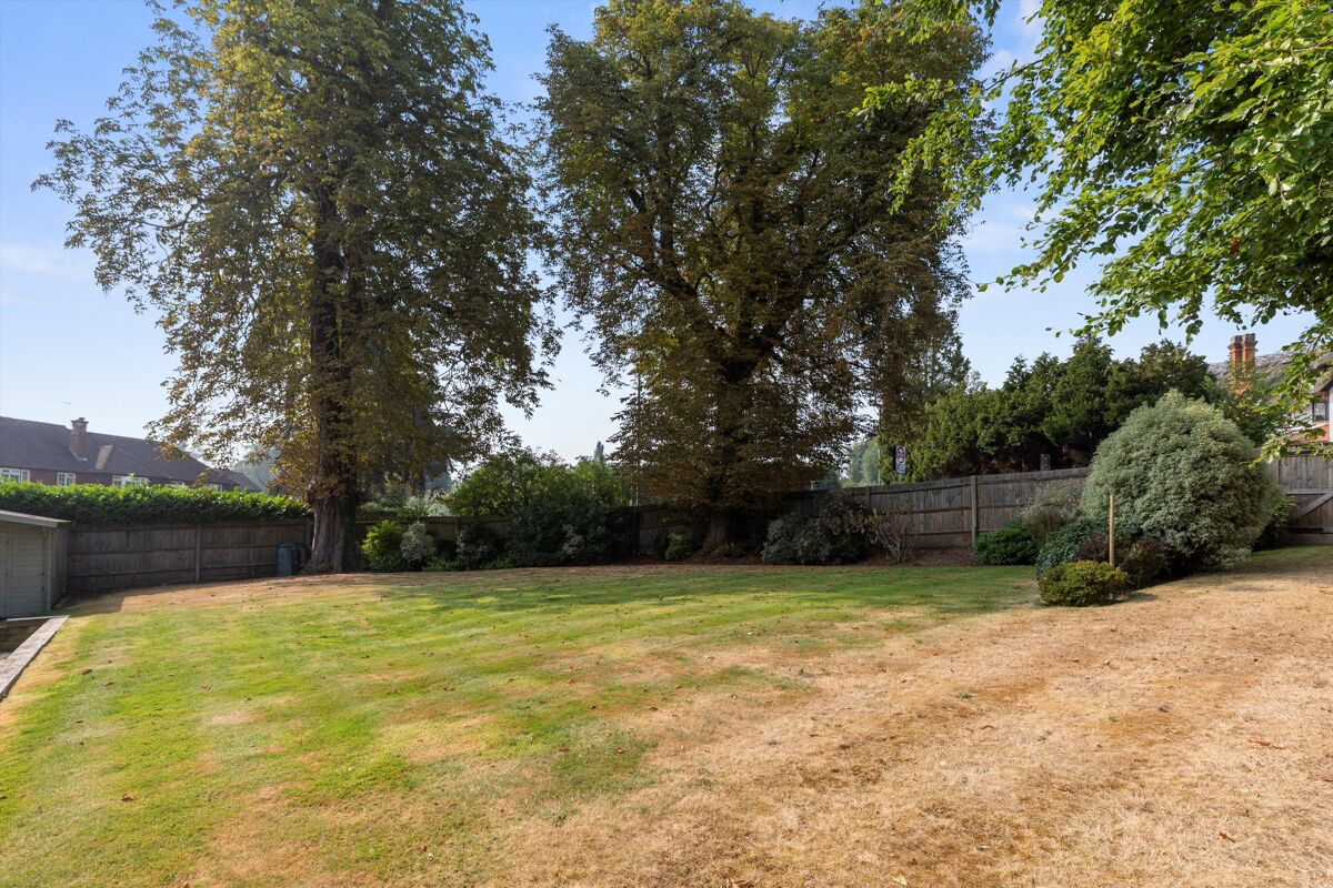 house for sale in Lower Road, Fetcham, Leatherhead, Surrey, KT22