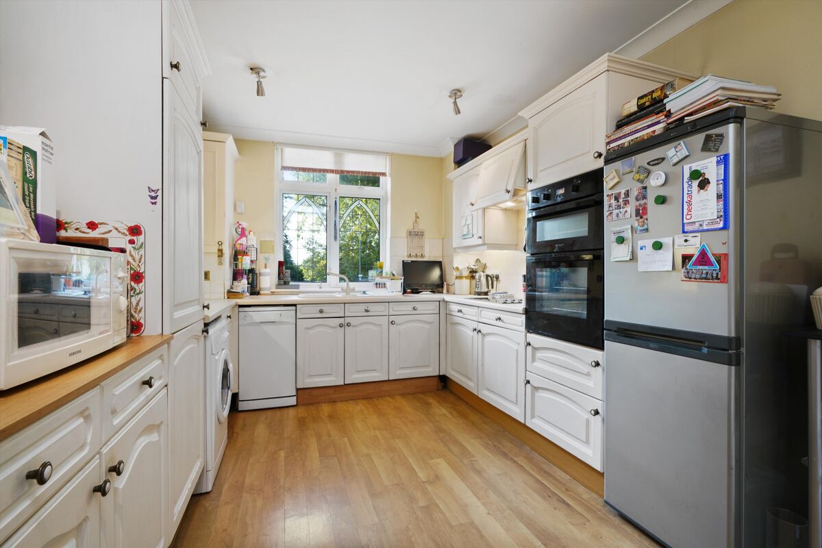flat for sale in High Street, Esher, Surrey, KT10 CBM012072280
