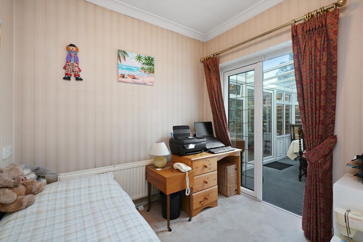 flat for sale in High Street, Esher, Surrey, KT10 CBM012072280