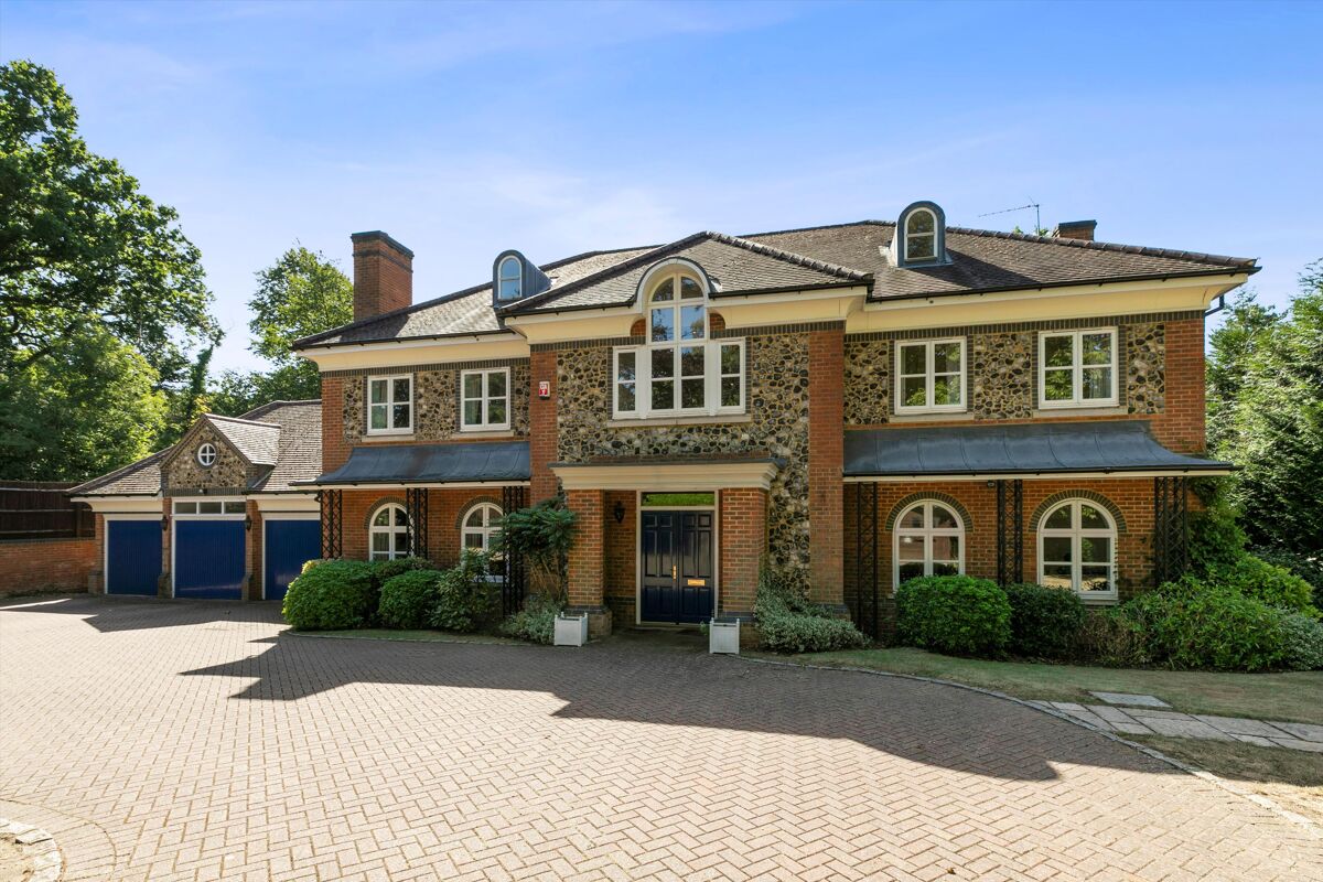 house for sale in Fairoak Lane, Oxshott, Leatherhead, Surrey, KT22