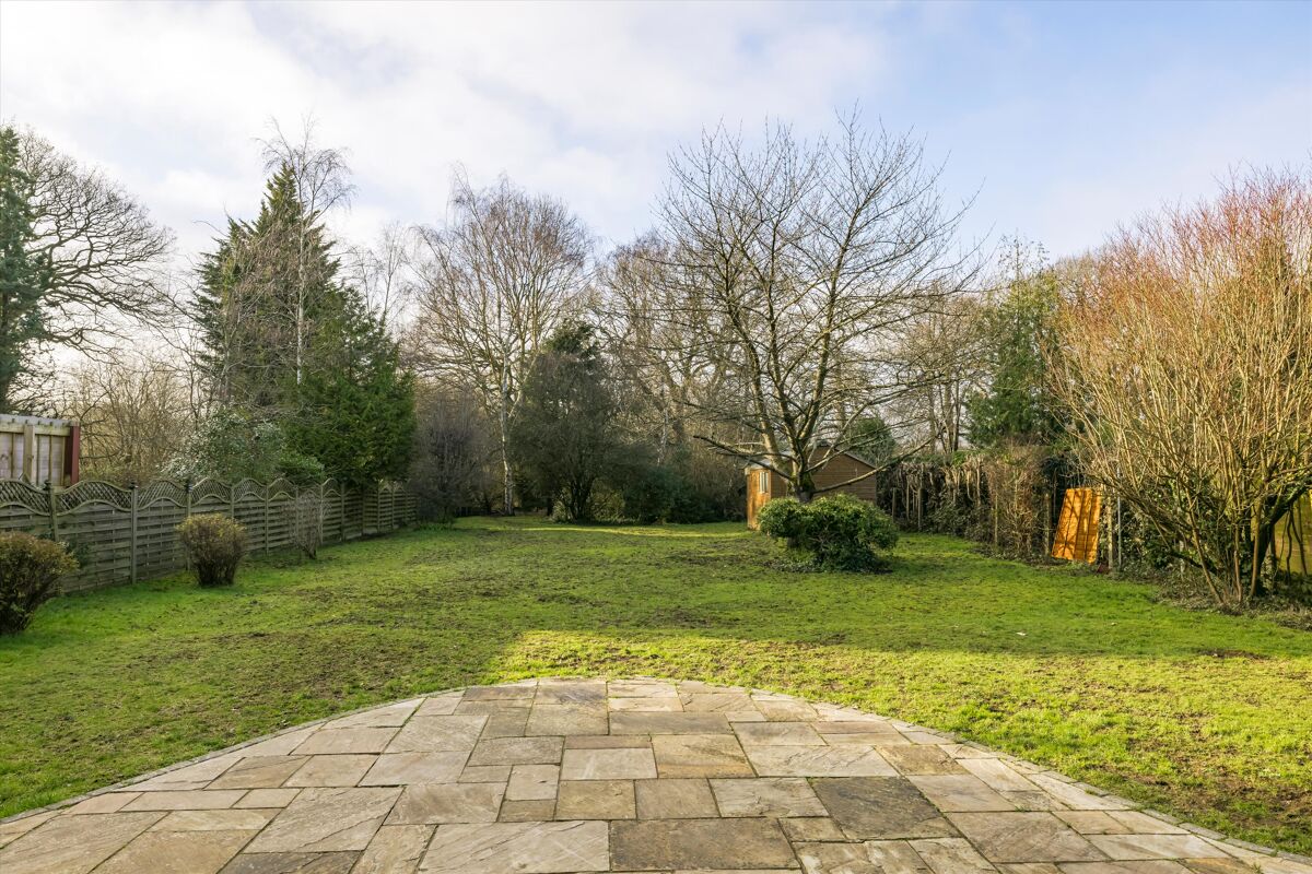 house for sale in Oxshott Road, Leatherhead, Surrey, KT22