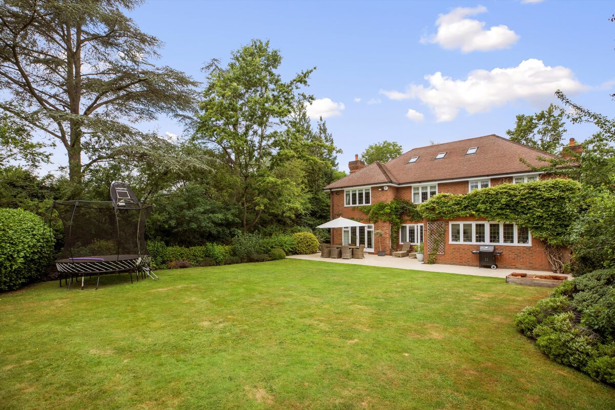 house for sale in Fairoak Lane, Oxshott, Leatherhead, Surrey, KT22