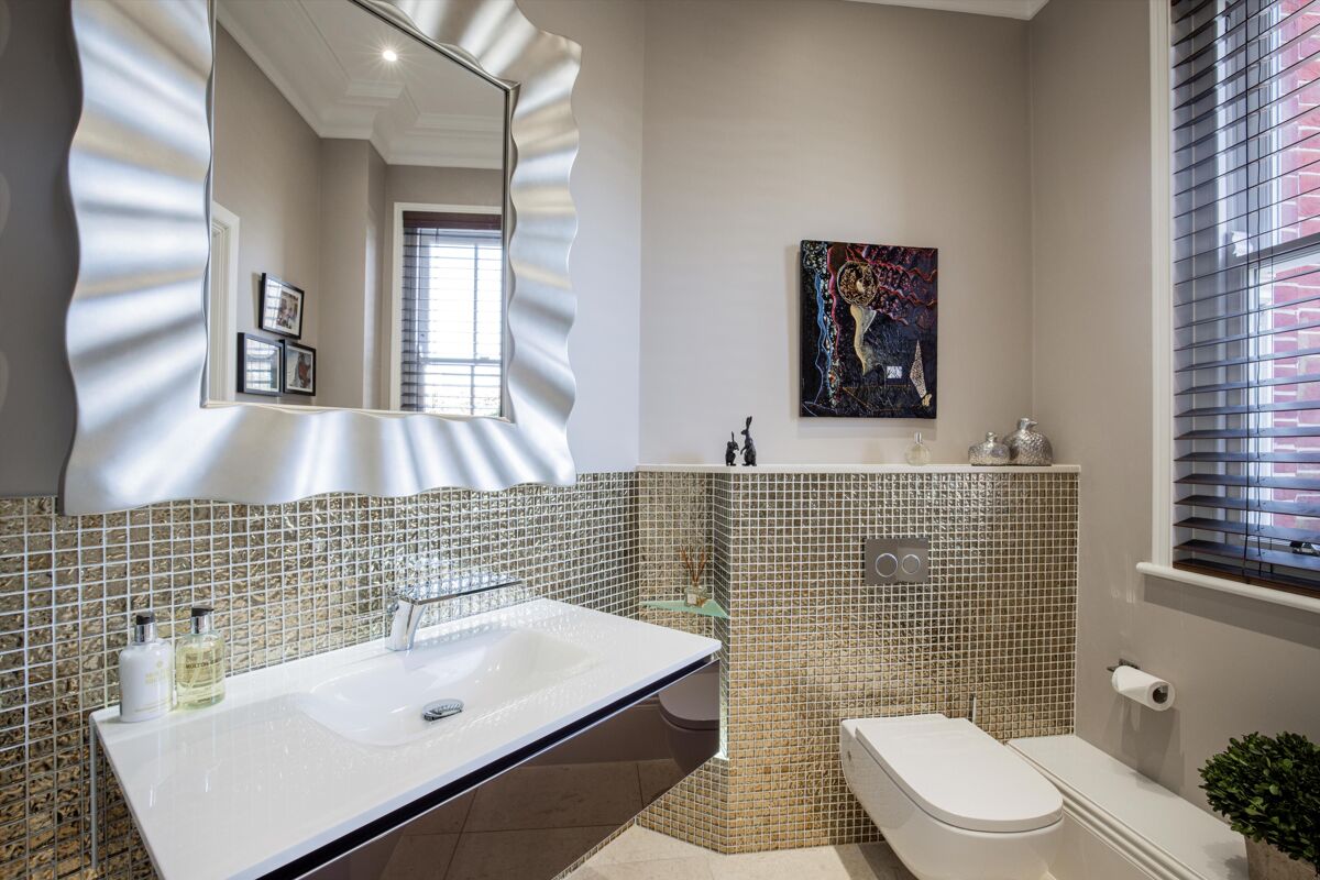 house for sale in Leys Road, Oxshott, Surrey, KT22 CBM012104965