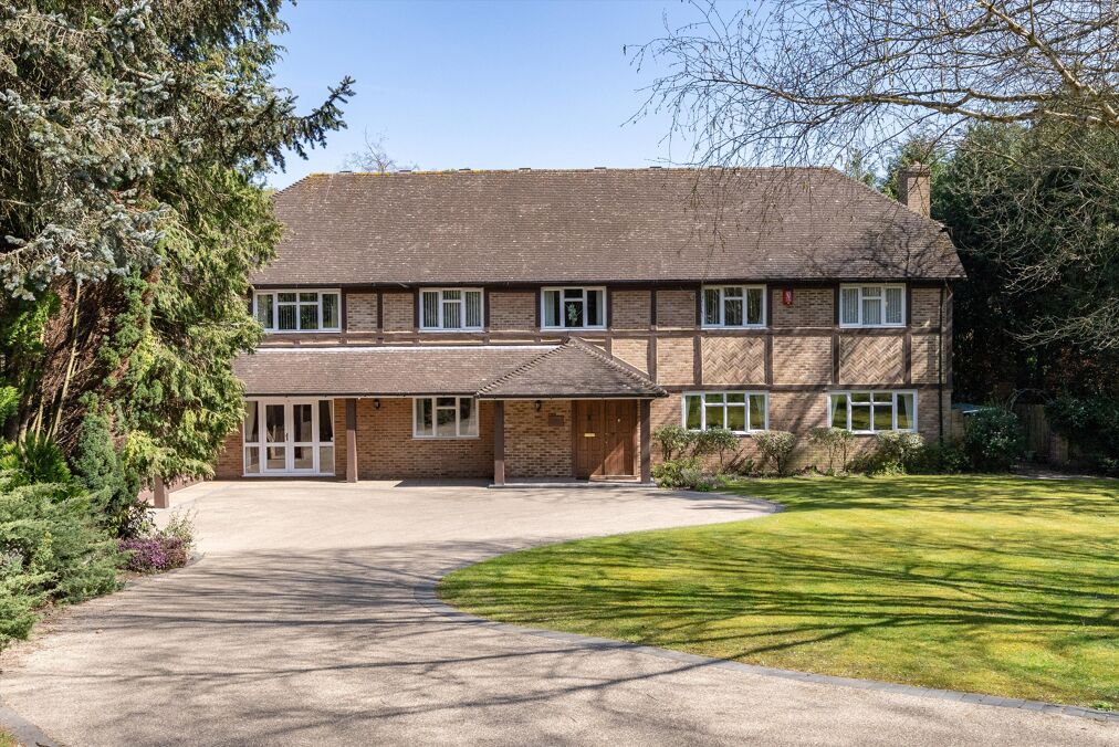 Image of Woodside Road, Cobham, Surrey, KT11
