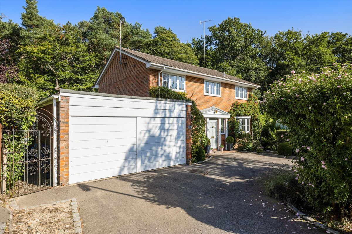 house for sale in Birch Vale, Cobham, Surrey, KT11 CBM012144748