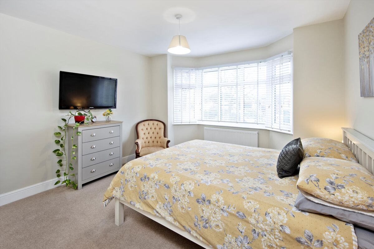 house for sale in Kennel Lane, Fetcham, Leatherhead, Surrey, KT22