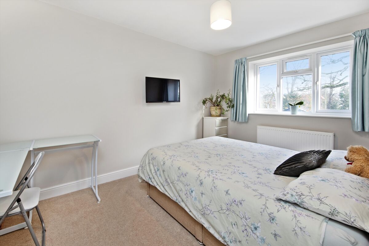 house for sale in Kennel Lane, Fetcham, Leatherhead, Surrey, KT22