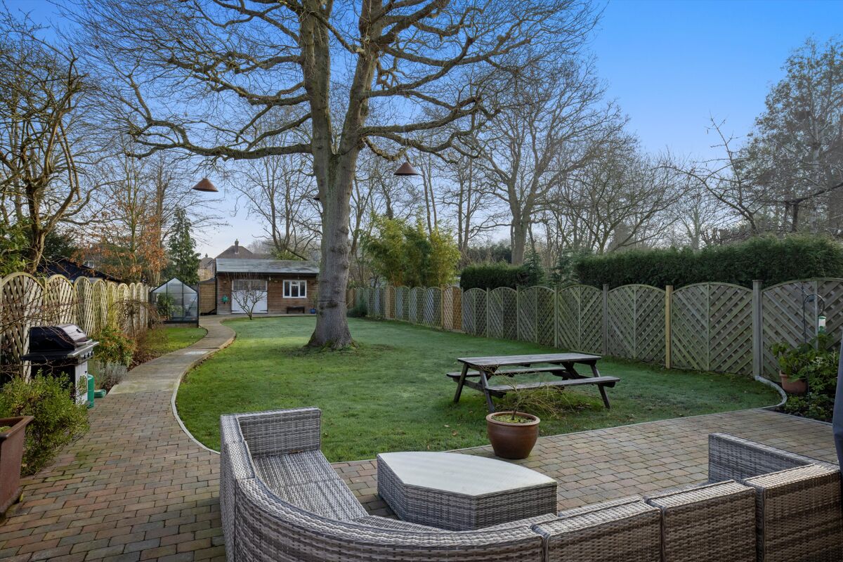 house for sale in Kennel Lane, Fetcham, Leatherhead, Surrey, KT22
