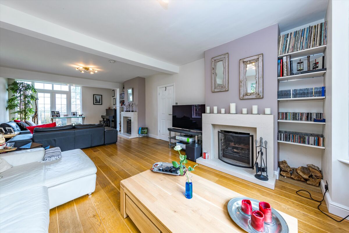 house for sale in Guildford Road, Fetcham, Leatherhead, Surrey, KT22