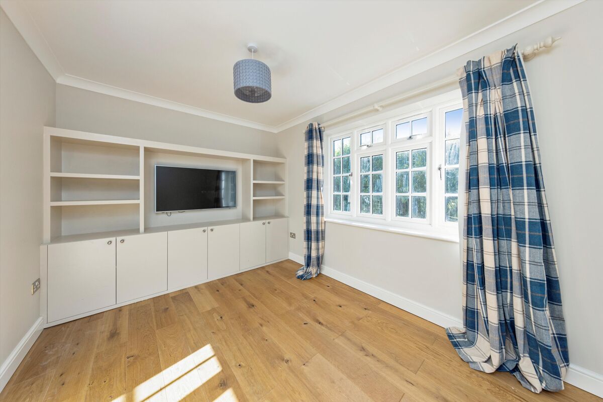 house for sale in Fairmile Park Copse, Cobham, Surrey, KT11