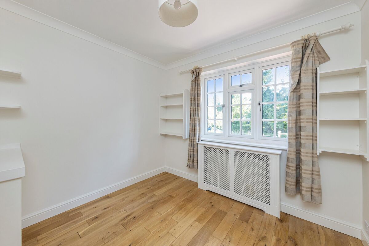 house for sale in Fairmile Park Copse, Cobham, Surrey, KT11