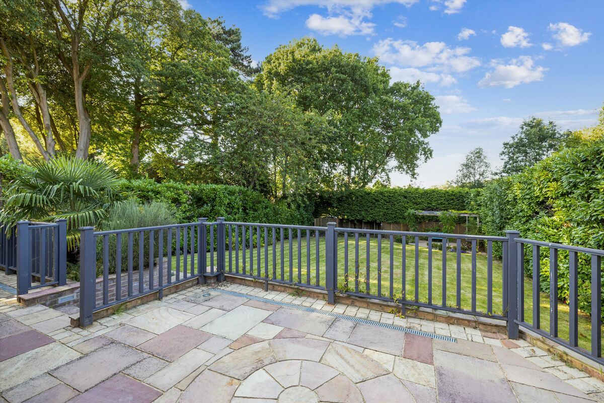 house for sale in Fairmile Park Copse, Cobham, Surrey, KT11