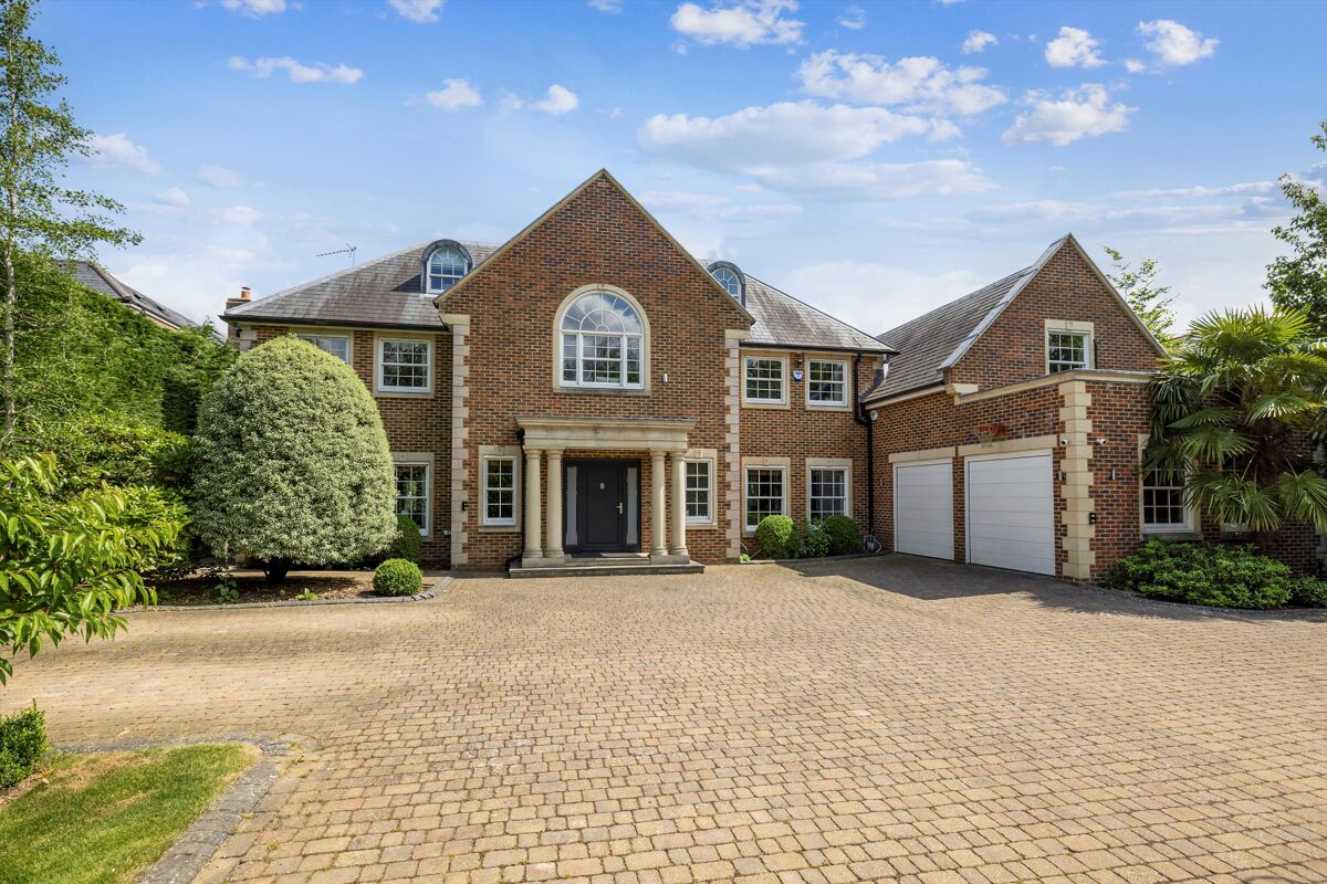 house for sale in Burstead Close, Cobham, Surrey, KT11 CBM012165297