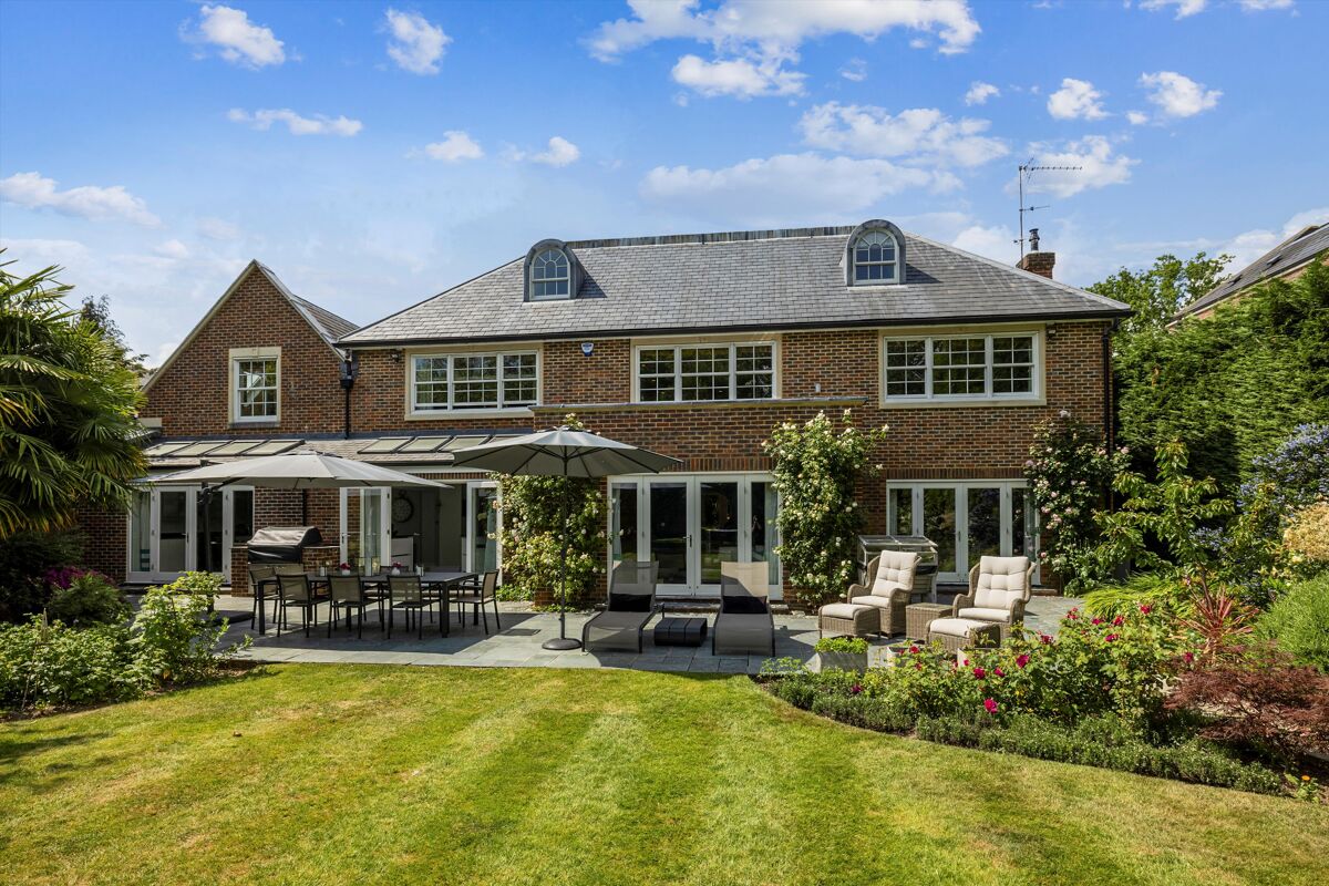 house for sale in Burstead Close, Cobham, Surrey, KT11 CBM012165297