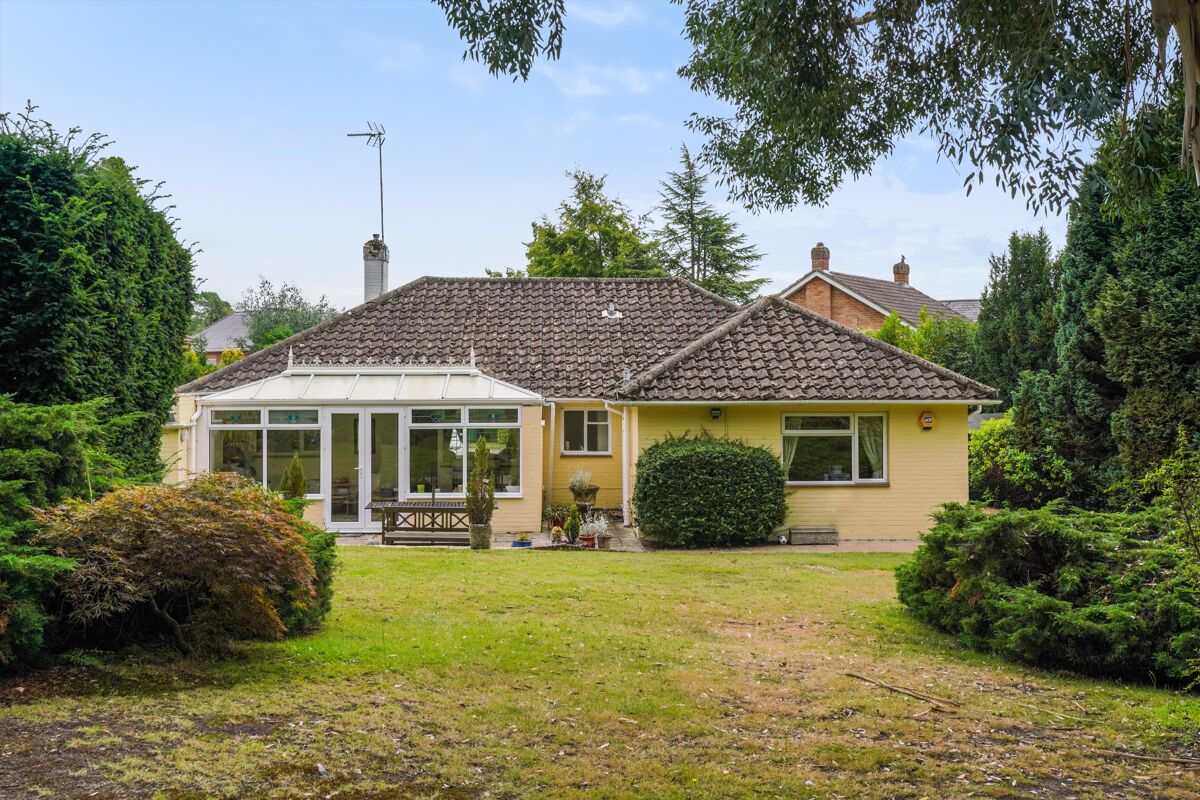 bungalow for sale in Twinoaks, Cobham, Surrey, KT11 CBM012168916