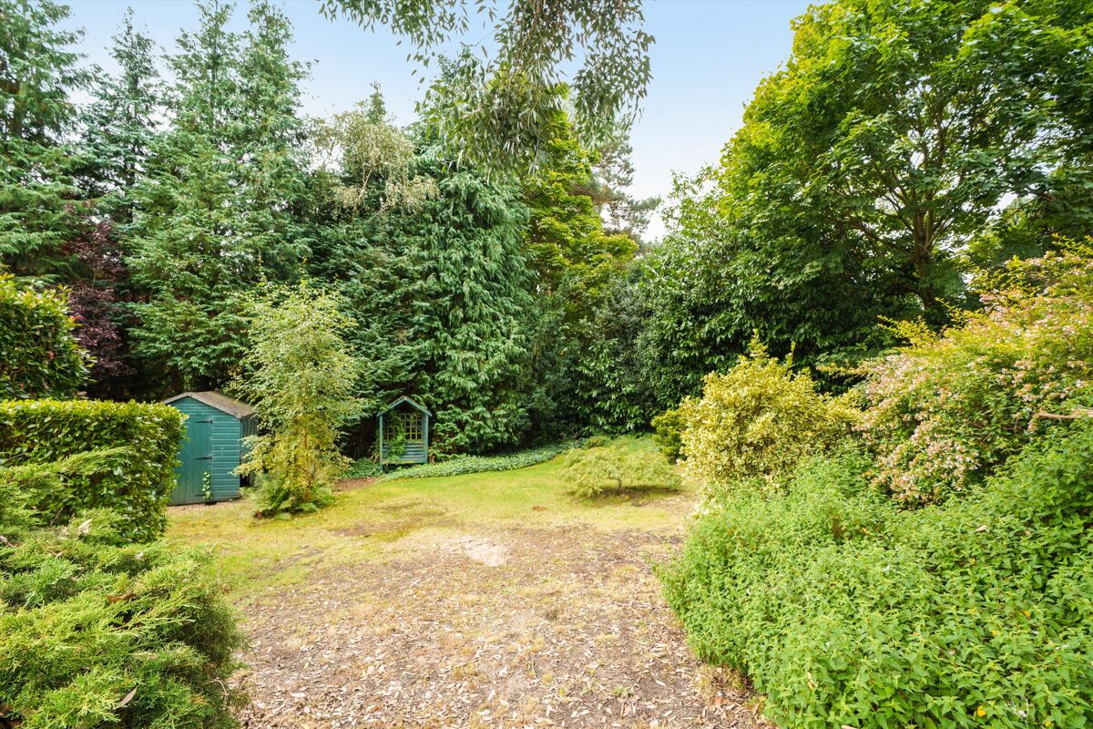 bungalow for sale in Twinoaks, Cobham, Surrey, KT11 CBM012168916