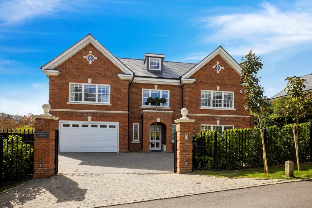 Image of High Drive, Oxshott, Leatherhead, Surrey, KT22