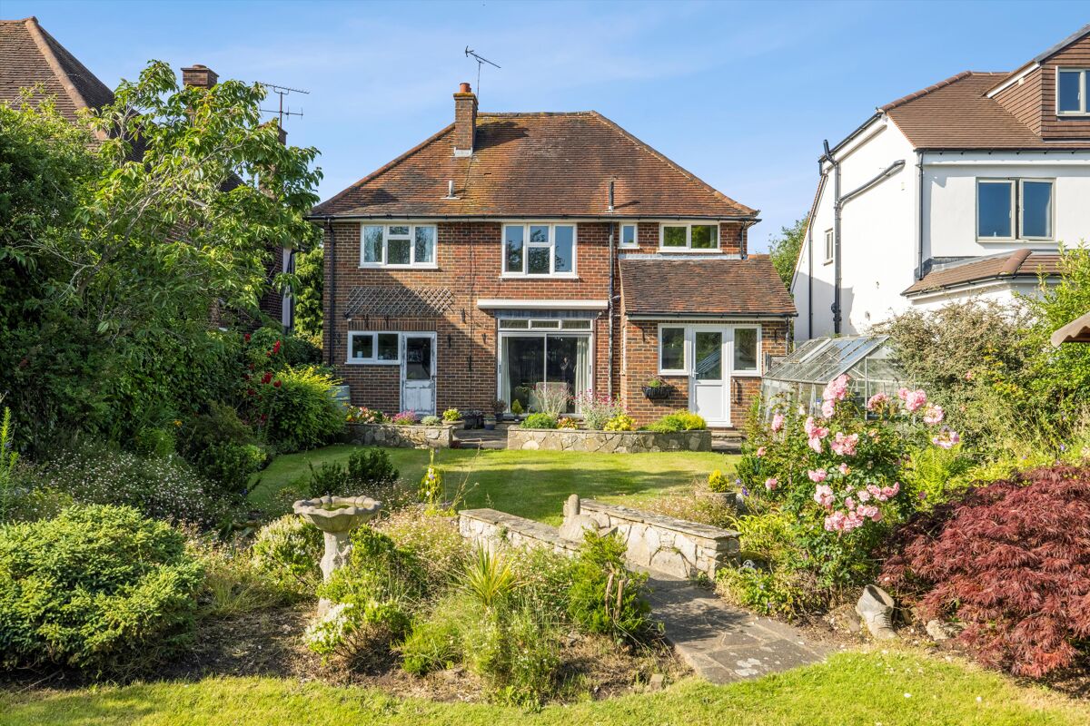 house for sale in Between Streets, Cobham, Surrey, KT11 - CBM012196172 ...